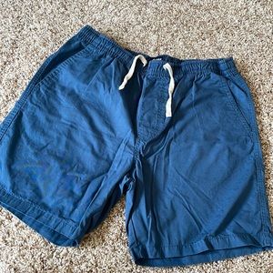 Massive apparel shorts